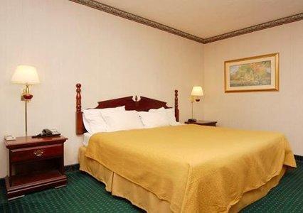 Econo Lodge Canton I-55 Room photo