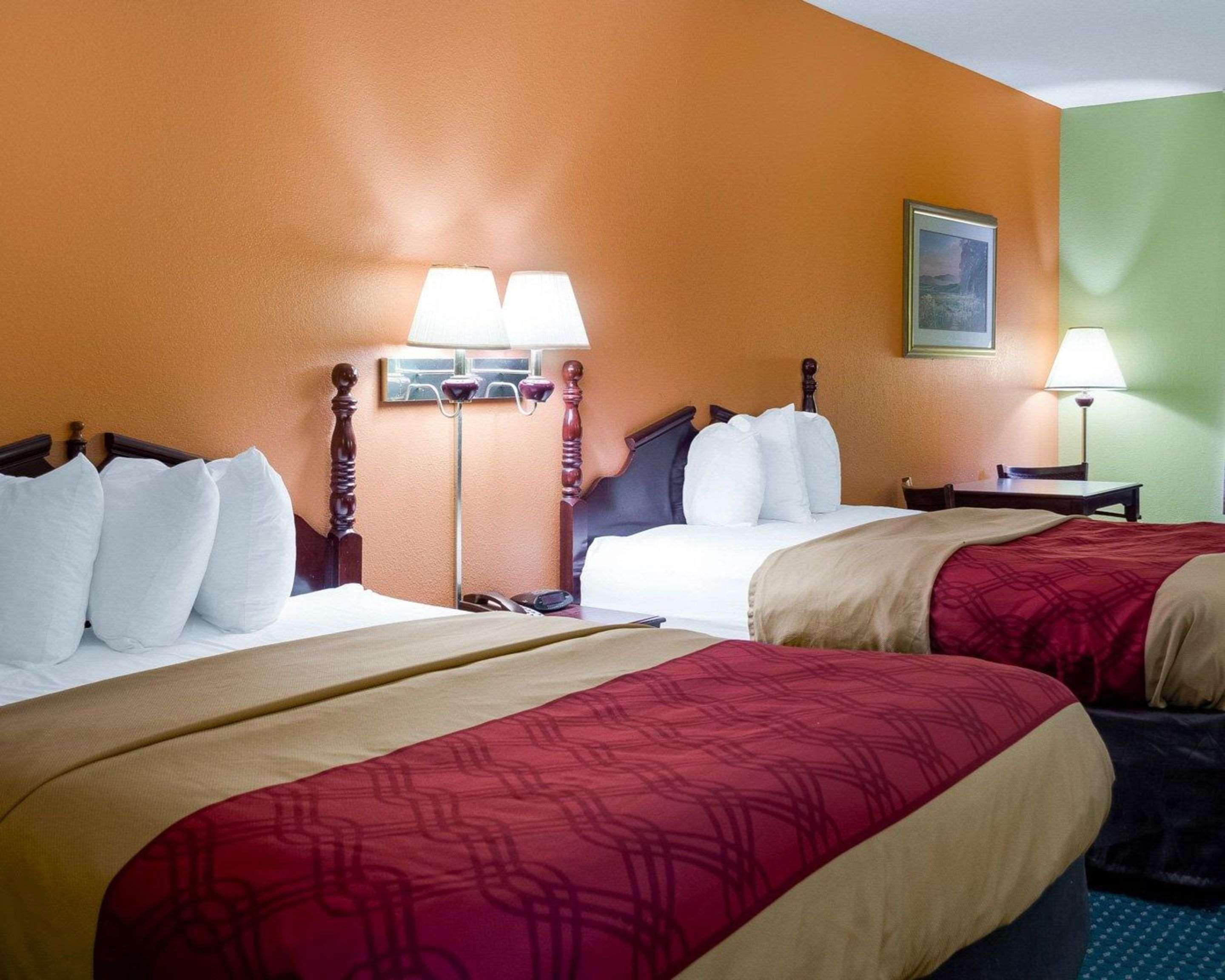 Econo Lodge Canton I-55 Exterior photo