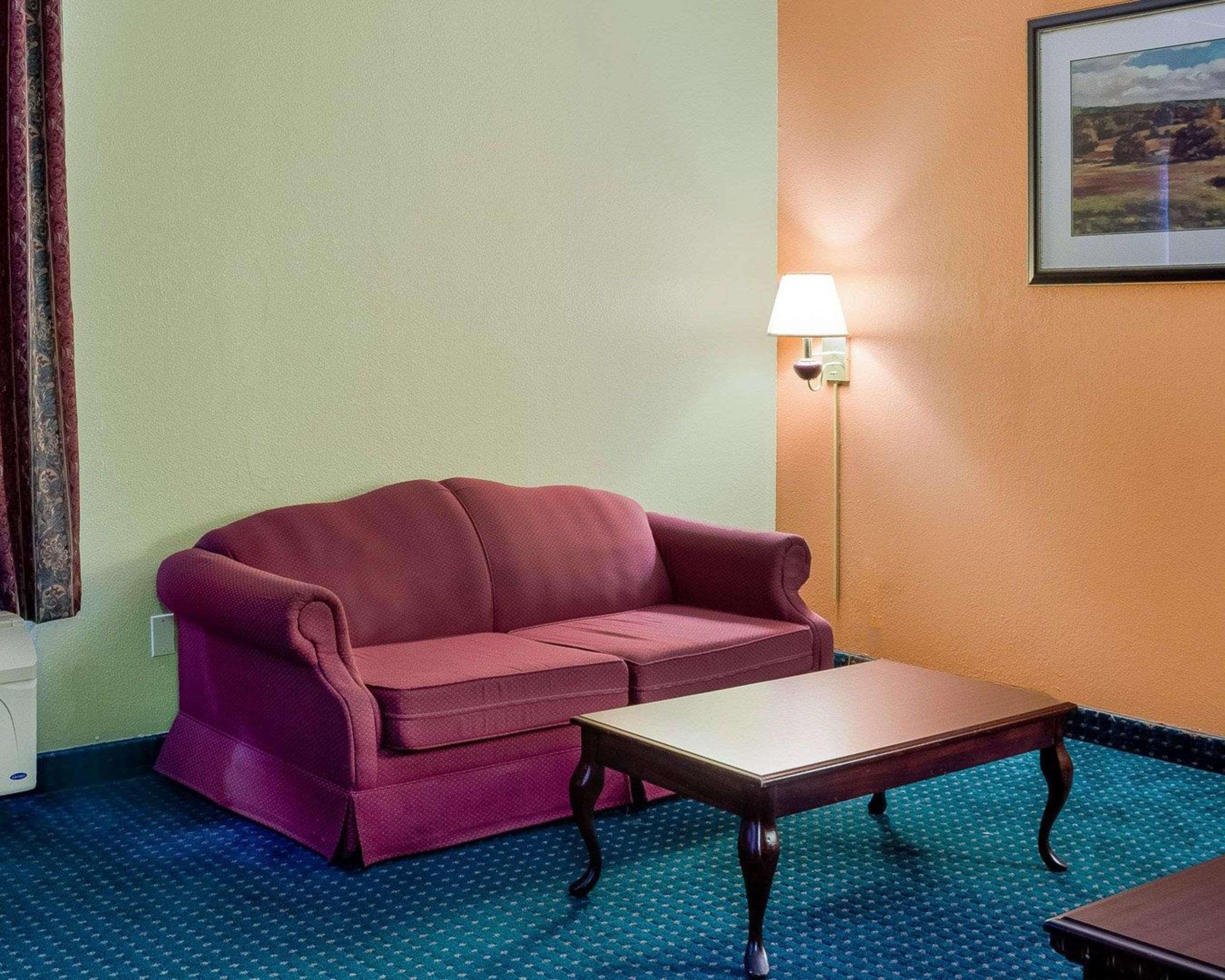 Econo Lodge Canton I-55 Exterior photo