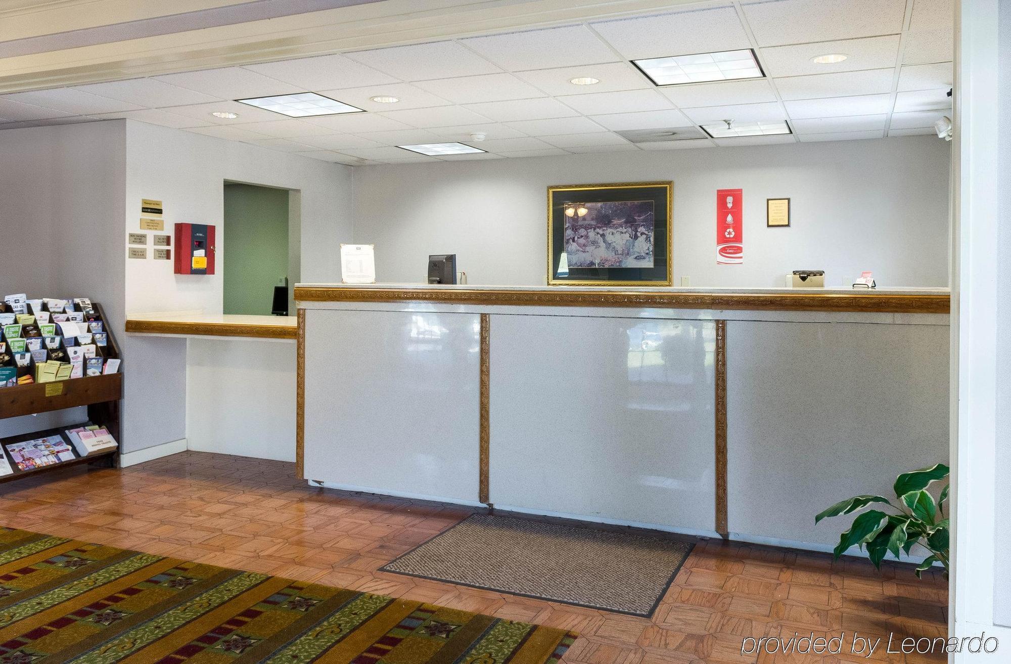 Econo Lodge Canton I-55 Exterior photo